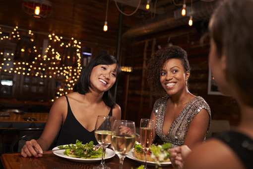 12 Best Restaurants in Connecticut!